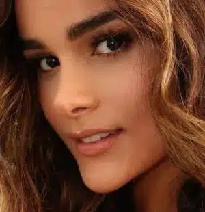 Clarissa Molina